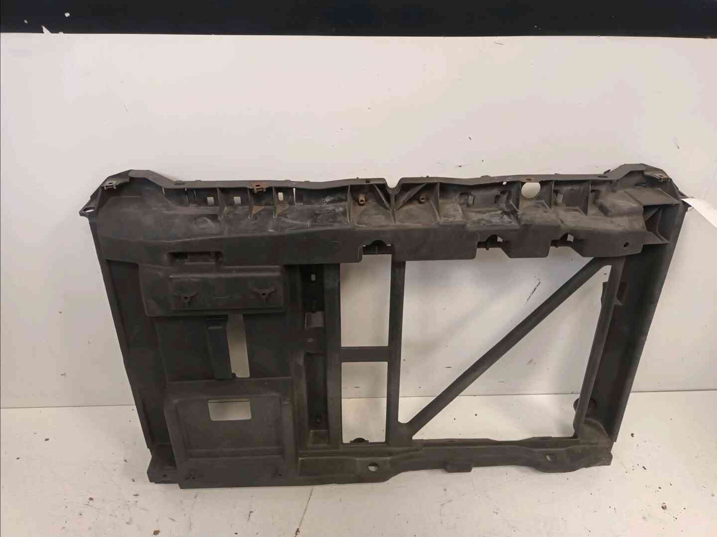 Armature avant — CITROEN — C3 PLURIEL I — PHASE 1 — OE 7104FP — occasion garantie 2 ans