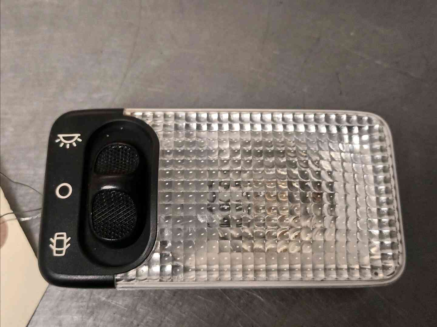 Plafonnier — PEUGEOT — 206 + — PHASE 1 — OE 6362P3 — occasion garantie 2 ans