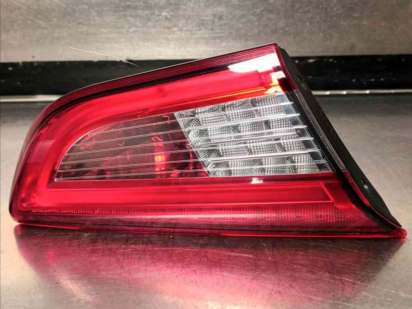 Feu arriere inferieur gauche — MASERATI — GHIBLI — PHASE 1 — OE 670109151 — occasion garantie 2 ans