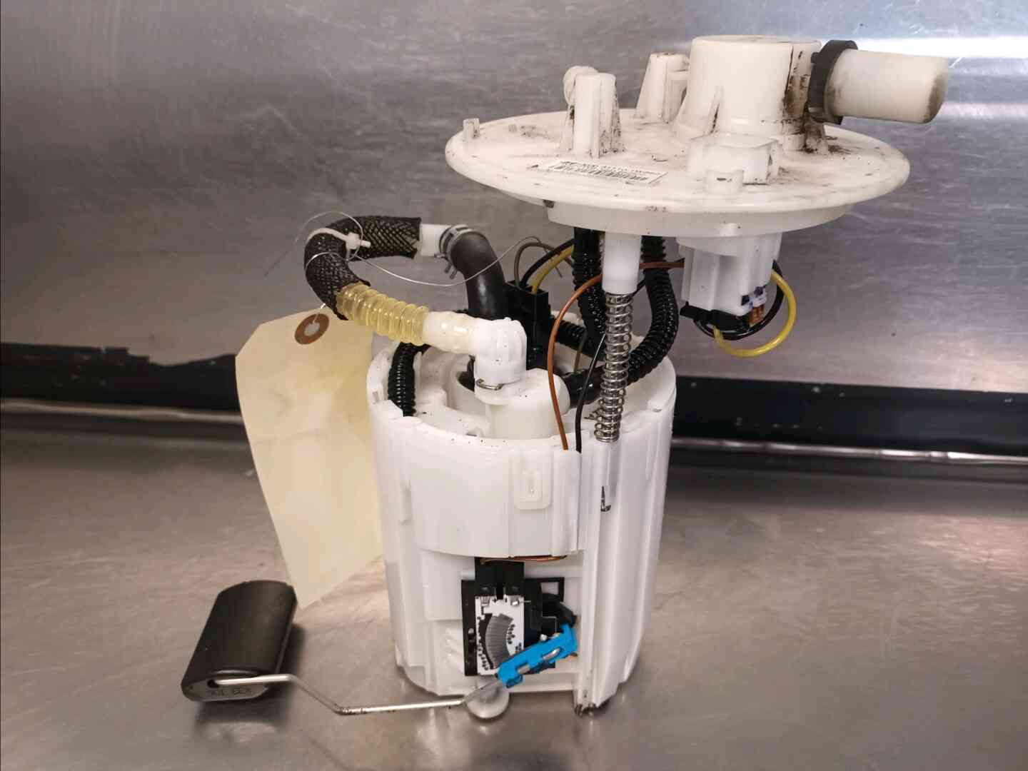 Pompe carburant immergee — KIA — RIO III — PHASE 1 — OE 311101W850 — occasion garantie 2 ans