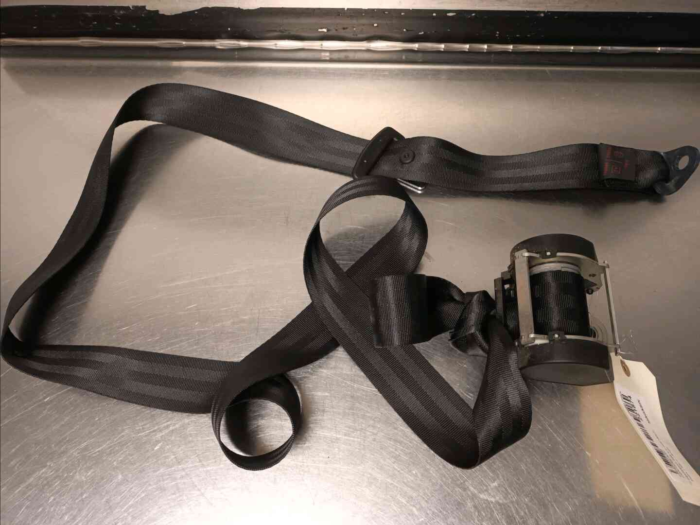 Ceinture arriere centrale — PEUGEOT — 508 — PHASE 1 — OE 8976H9 — occasion garantie 2 ans