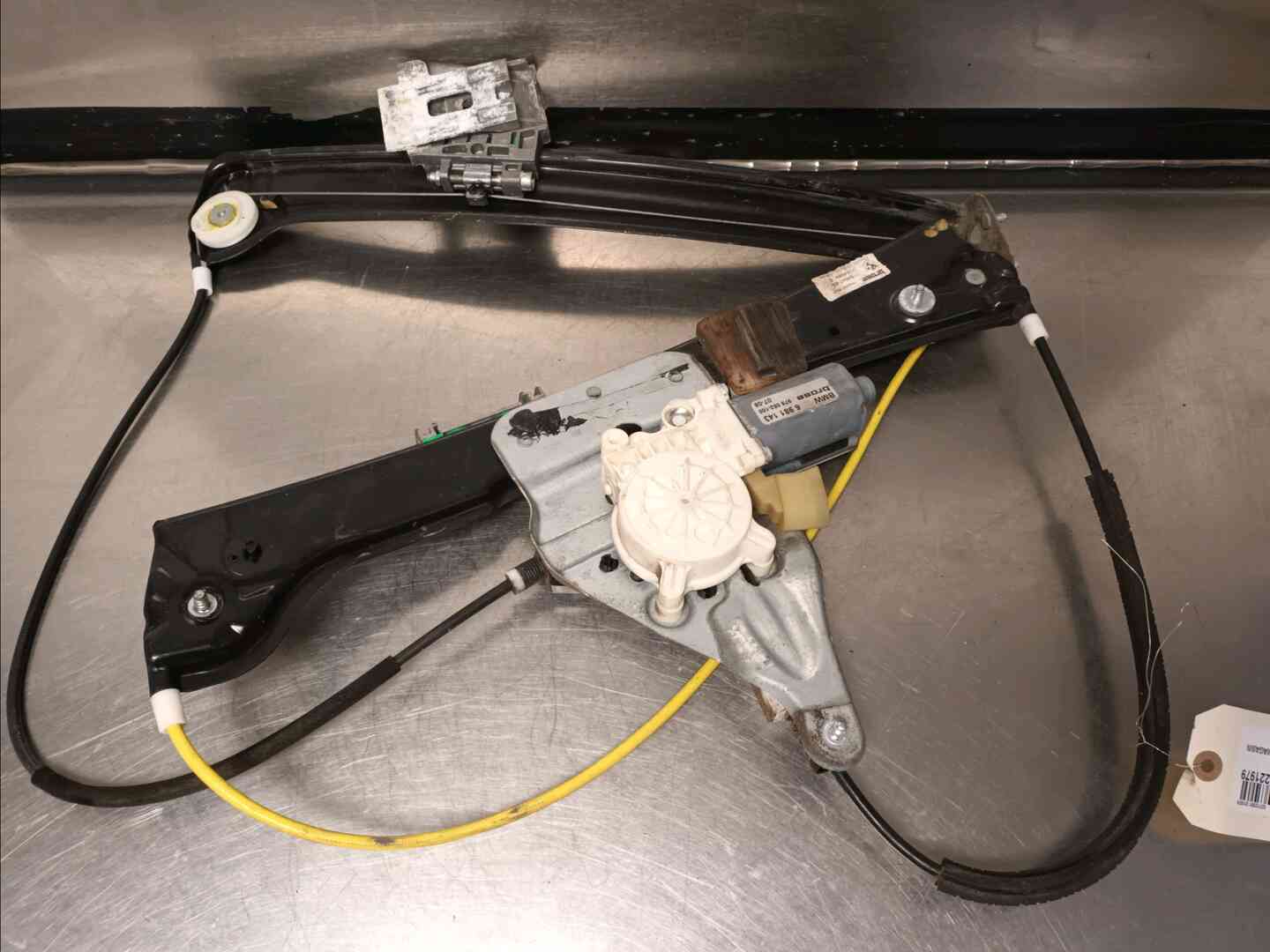 Mecanisme + moteur de leve-glace avant gauche — BMW — SERIE 6 II — OE 67626981143 — occasion garantie 2 ans