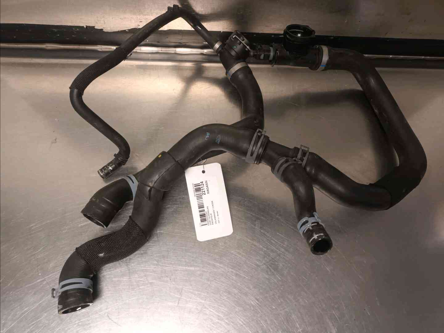Durit superieure radiateur — VOLKSWAGEN — T-CROSS — PHASE 1 — OE 2Q0121049CQ — occasion garantie 2 ans