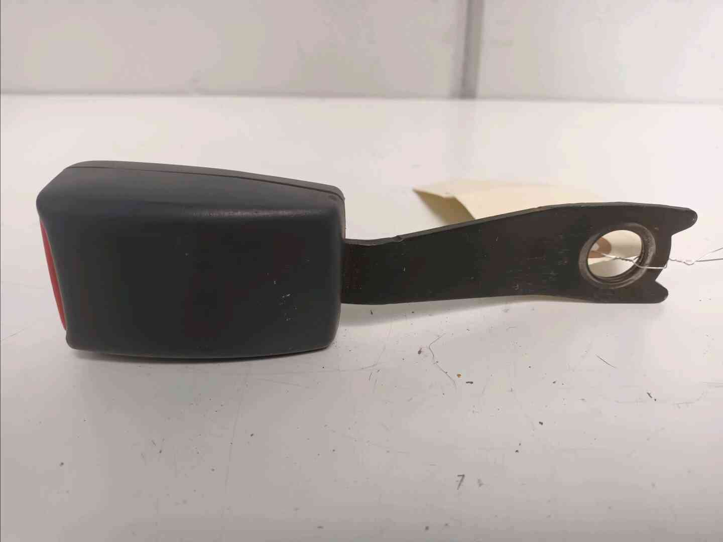 Ancrage ceinture avant droit — TOYOTA — L.CRUISER — PHASE 2 — OE 7323016410B1 — occasion garantie 2 ans
