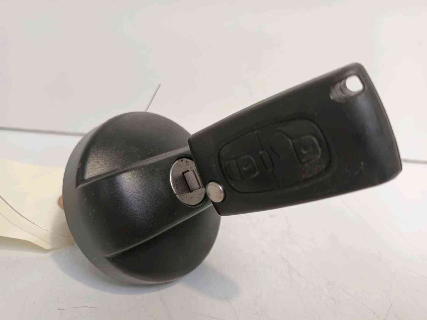 Bouchon reservoir a carburant — CITROEN — C3 PICASSO — PHASE 2 — OE 1508G0 — occasion garantie 2 ans