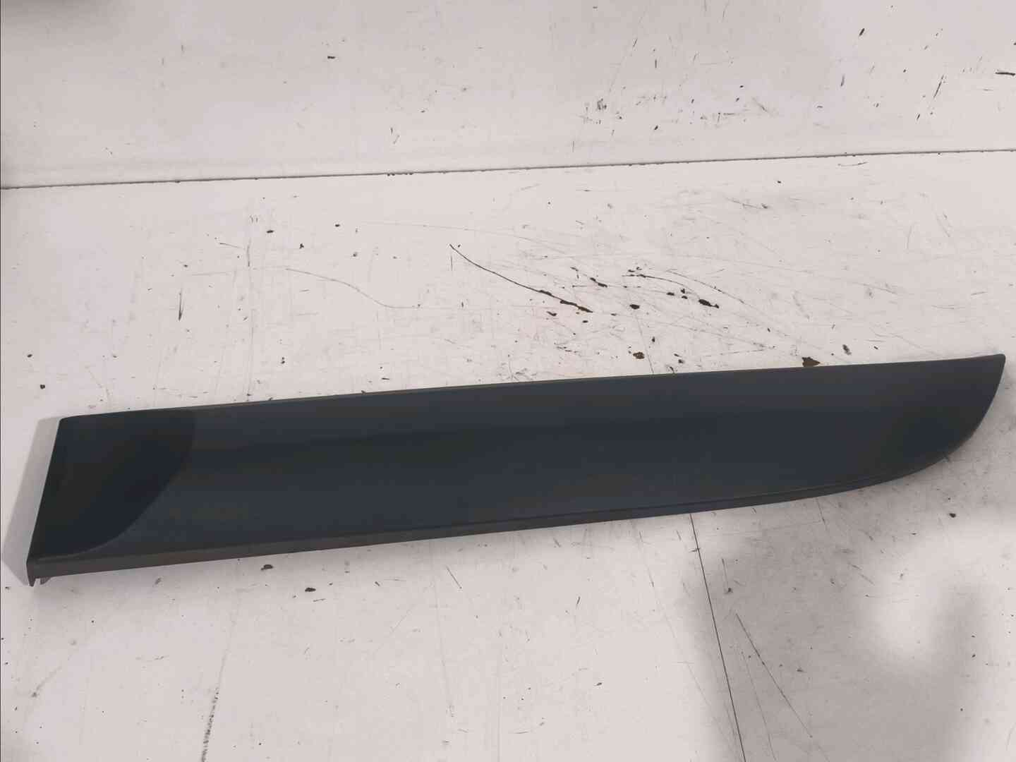 Baguette porte arriere gauche — RENAULT — MEGANE III — PHASE 1 — OE 828770001R — occasion garantie 2 ans