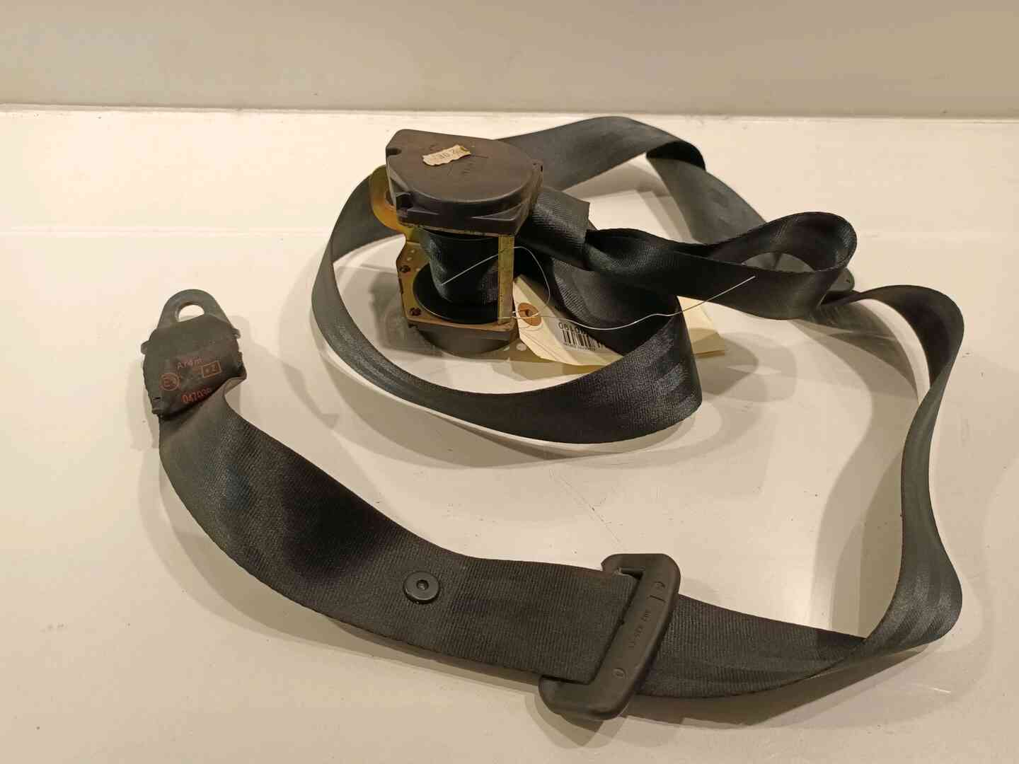Ceinture arriere gauche — PEUGEOT — 306 — PHASE 2 — OE 8973W7 — occasion garantie 2 ans