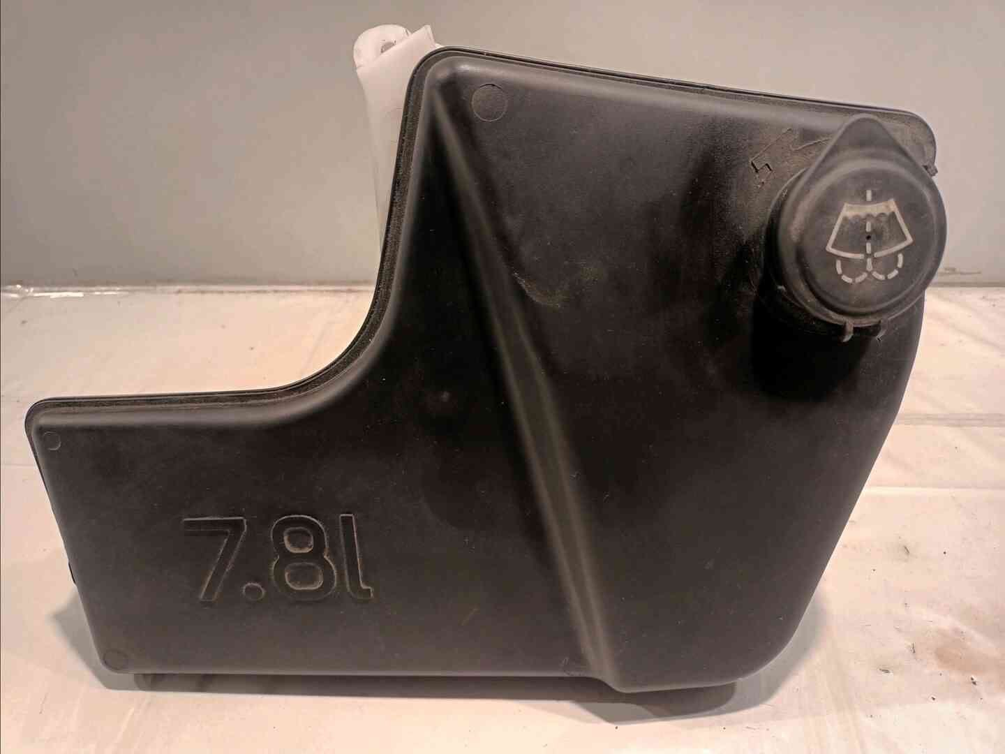 Reservoir lave-glace avant — BMW — X5 I — PHASE 1 — OE 61668252722 — occasion garantie 2 ans