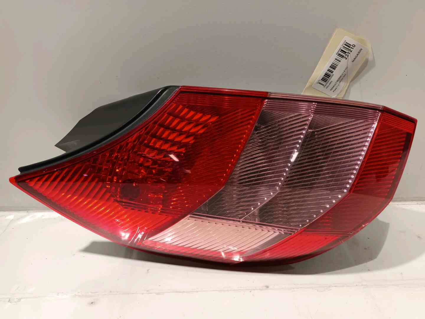Feu arriere gauche — RENAULT — SCENIC II — PHASE 1 — OE 8200127704 — occasion garantie 2 ans