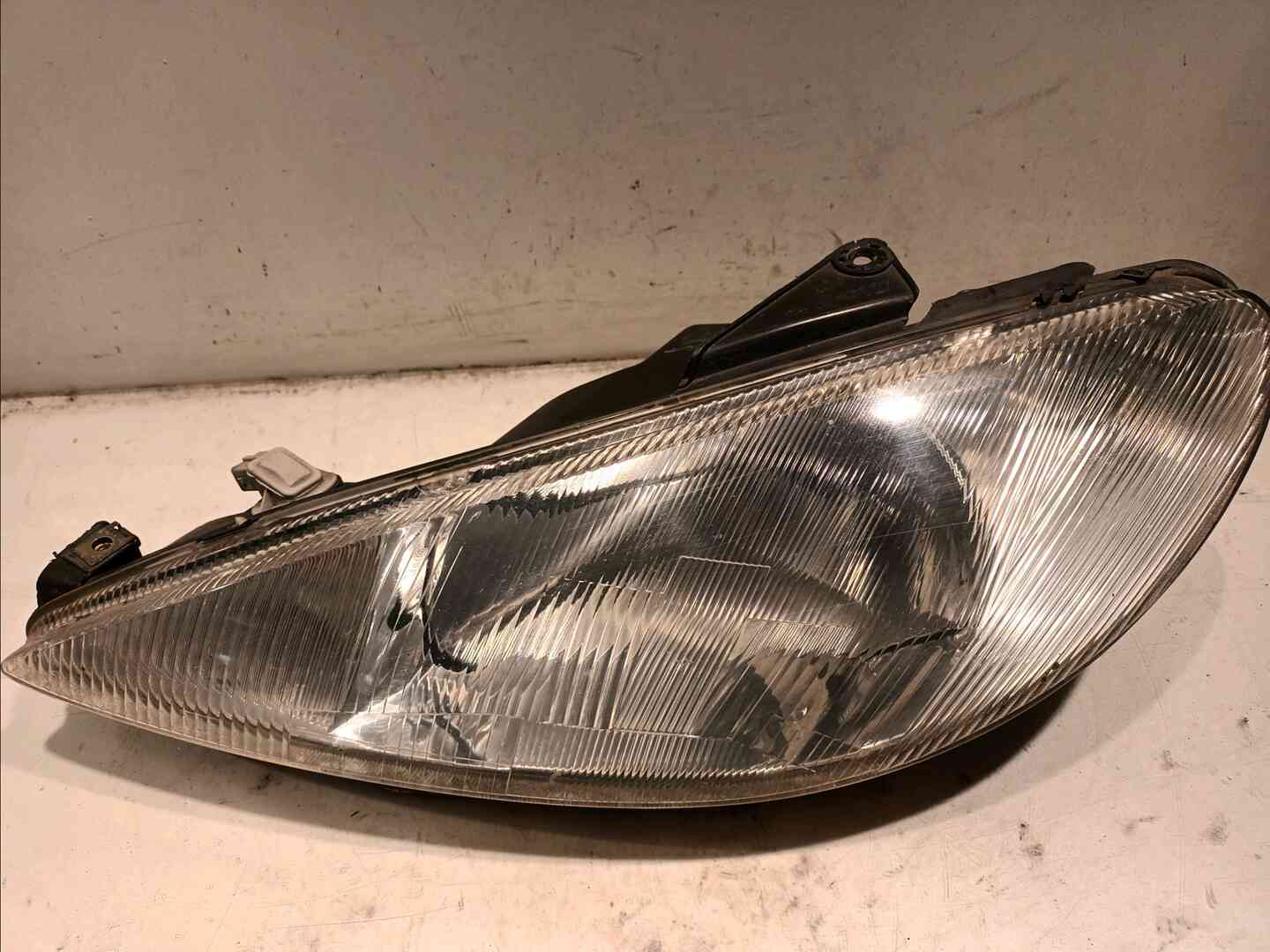 Phare gauche — PEUGEOT — 206 — PHASE 1 — OE 6204S7 — occasion garantie 2 ans