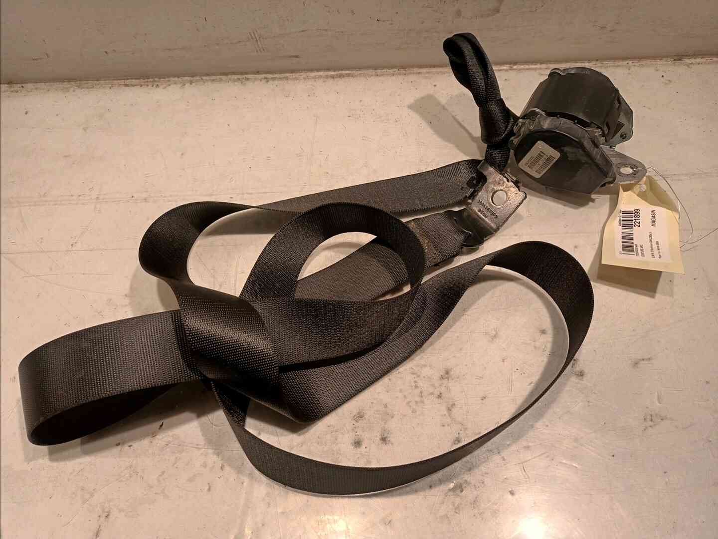 Ceinture arriere centrale — BMW — X5 II — PHASE 1 — OE 52204185743 — occasion garantie 2 ans
