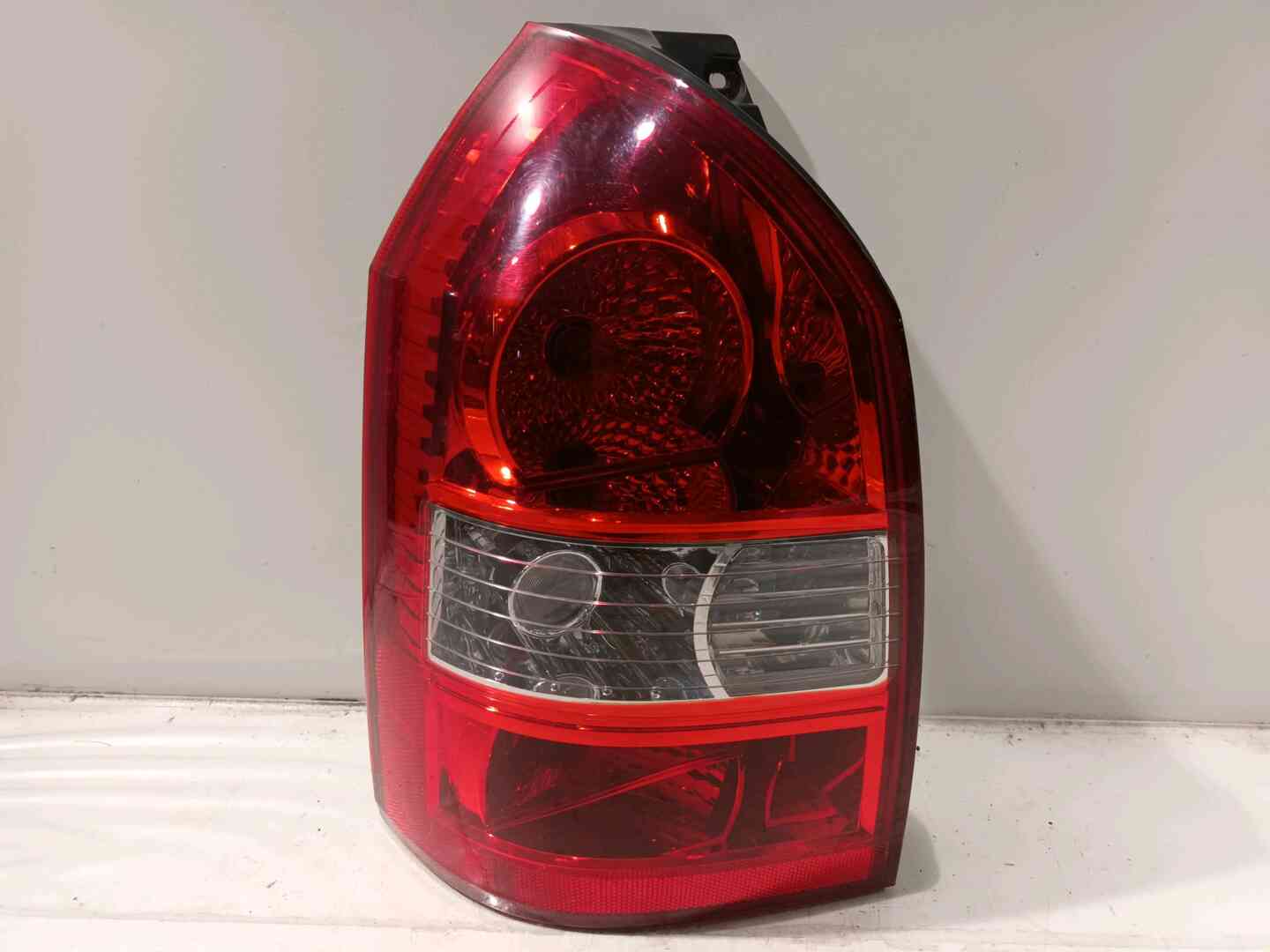 Feu arriere gauche — HYUNDAI — TUCSON — PHASE 1 — OE 924012E010 — occasion garantie 2 ans