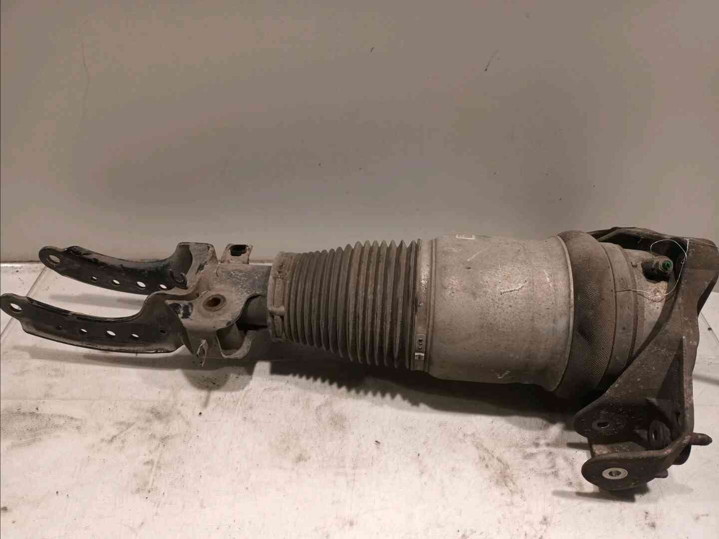 Amortisseur avant droit — PORSCHE — CAYENNE I — PHASE 1 — OE 95534304432 — occasion garantie 2 ans