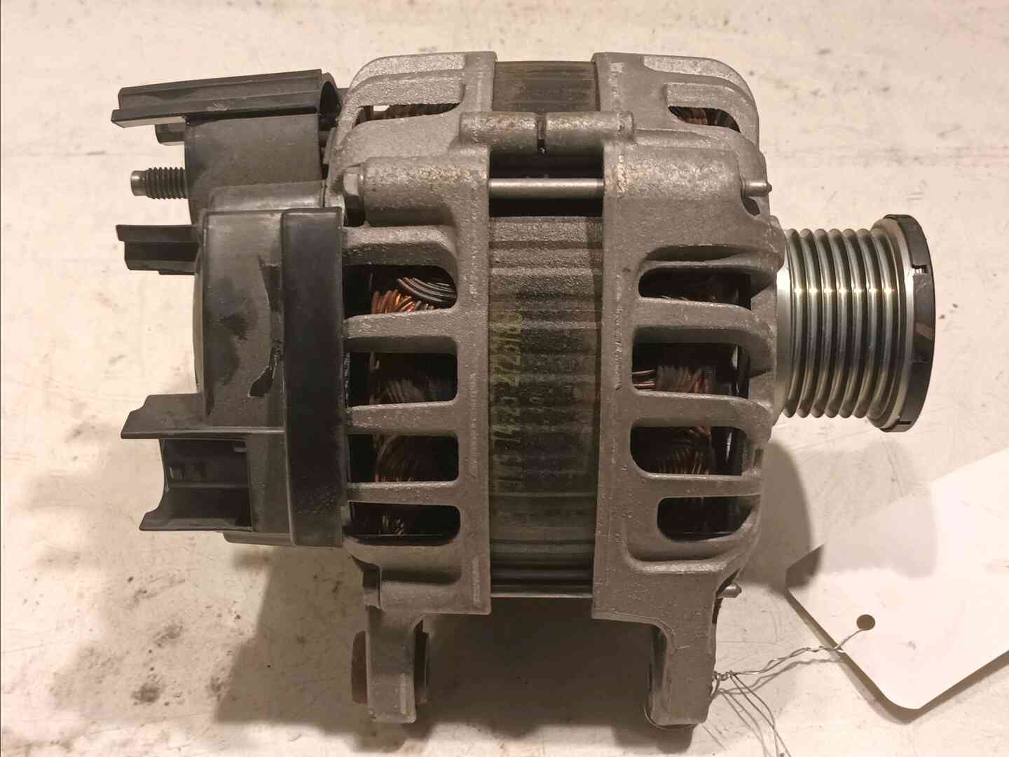 Alternateur — RENAULT — CAPTUR — PHASE 1 — OE 231005300R — occasion garantie 2 ans