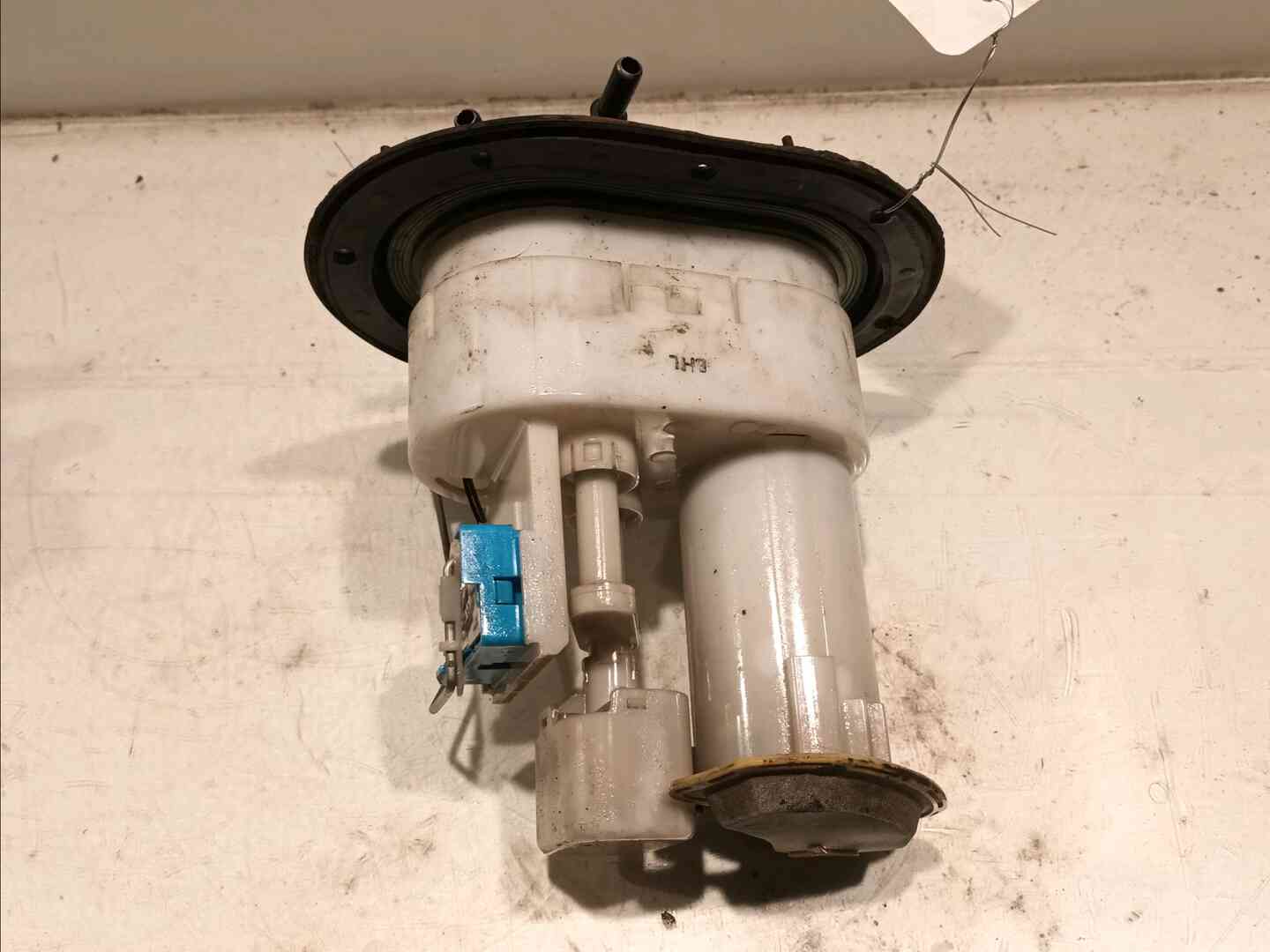 Pompe carburant immergee — HYUNDAI — TUCSON — PHASE 1 — OE 311101F980 — occasion garantie 2 ans