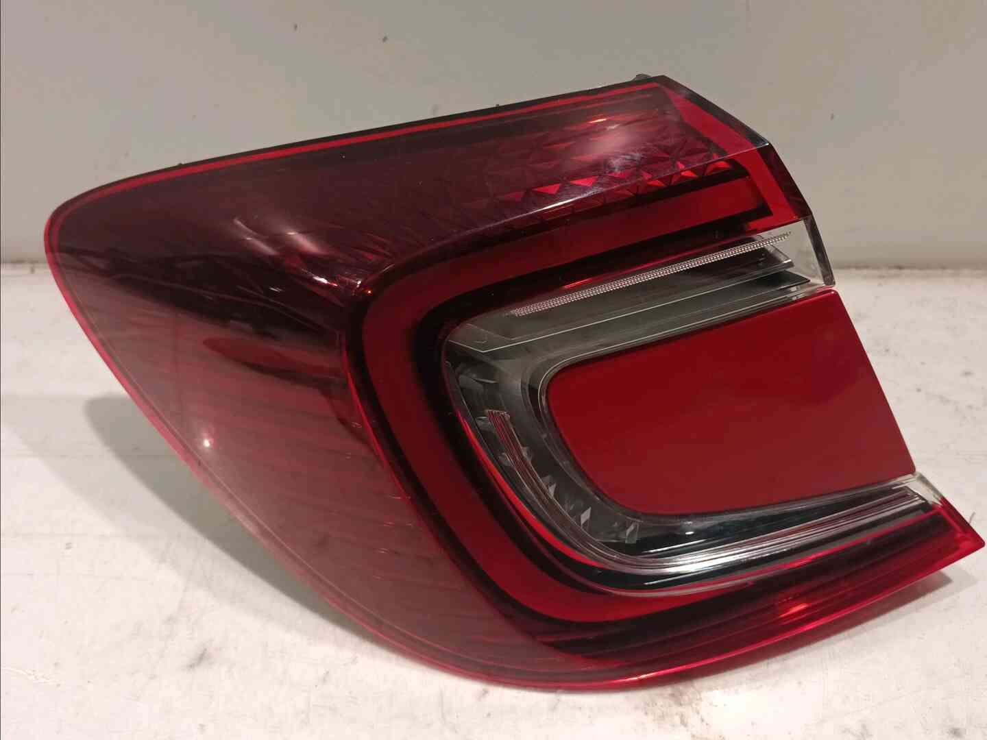 Feu arriere gauche — RENAULT — CAPTUR — PHASE 1 — OE 265555698R — occasion garantie 2 ans