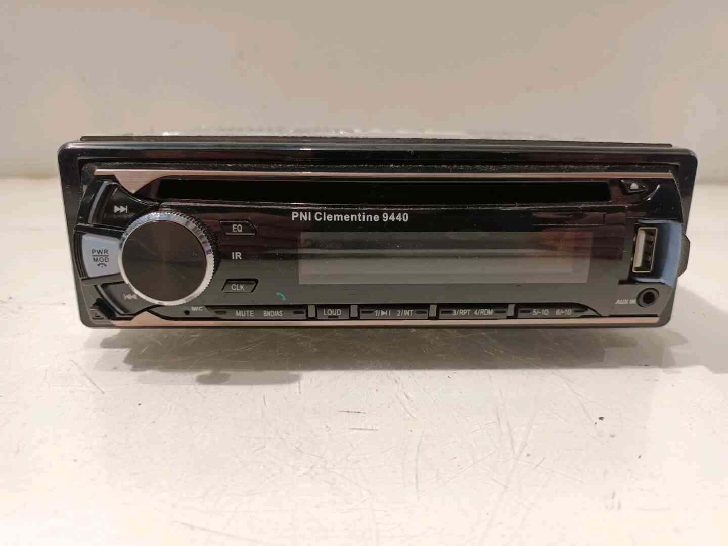 Autoradio specifique — DACIA — SANDERO I — PHASE 1 — OE 281111335R — occasion garantie 2 ans
