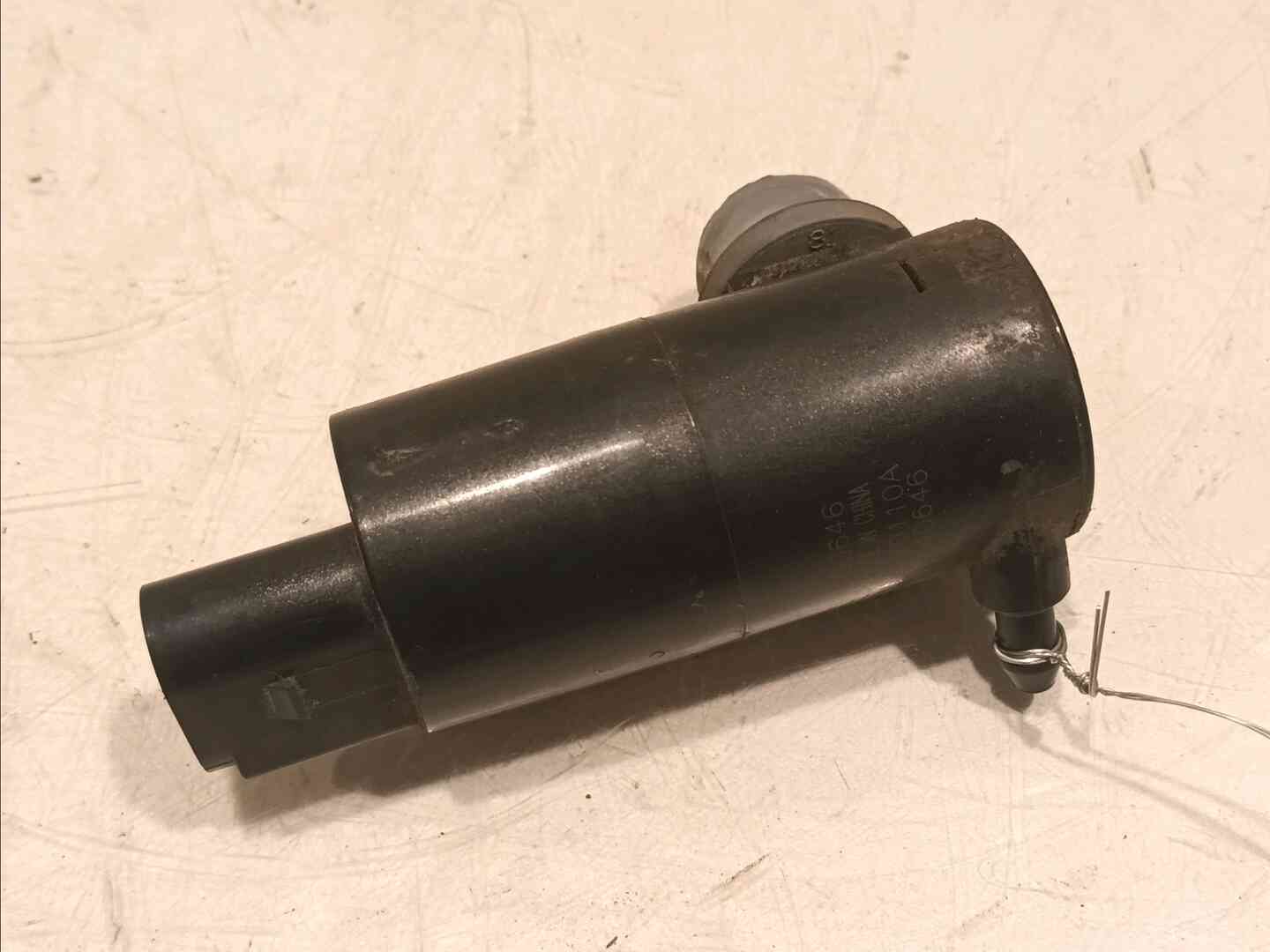Pompe lave-glace avant — FIAT — SEDICI — PHASE 1 — OE 71742614 — occasion garantie 2 ans