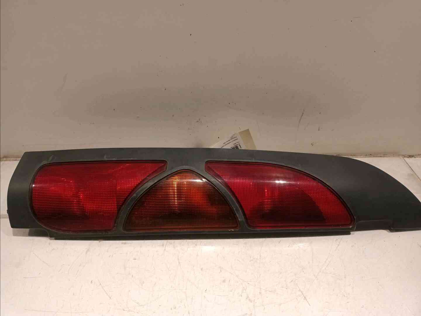 Feu arriere gauche — RENAULT — KANGOO I — PHASE 1 — OE 8200103284 — occasion garantie 2 ans
