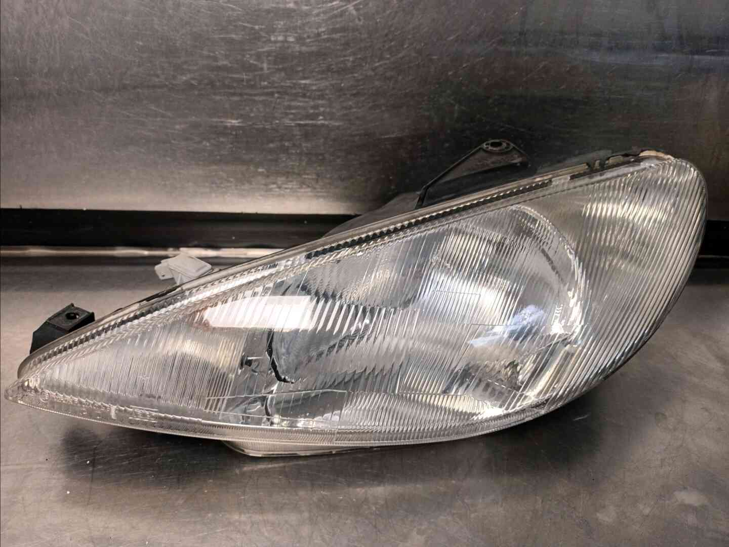 Phare gauche — PEUGEOT — 206 — PHASE 1 — OE 6204S7 — occasion garantie 2 ans