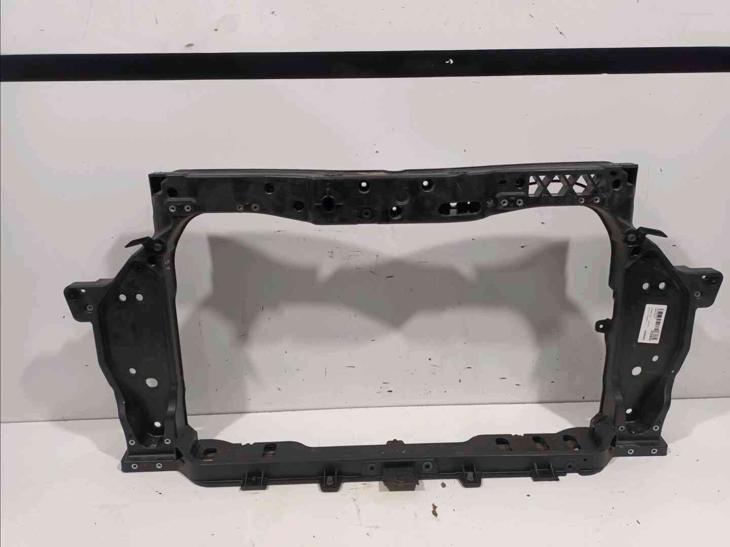 Armature avant — HYUNDAI — I20 — PHASE 2 — OE 641011J500 — occasion garantie 2 ans