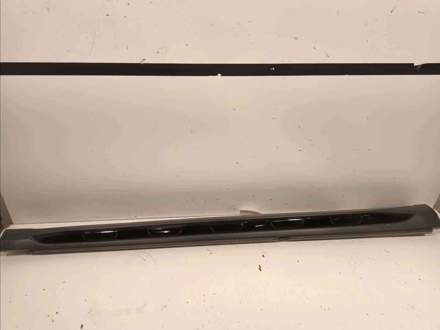 Bas de caisse droit — MERCEDES — GLA — PHASE 1 — OE 1566370400 — occasion garantie 2 ans