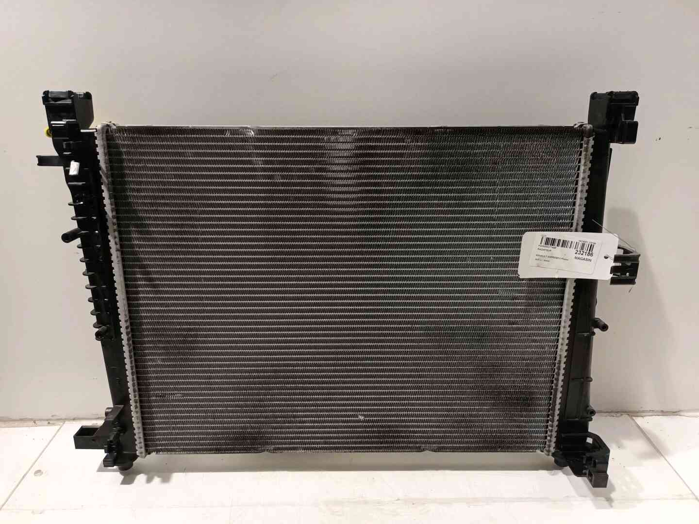 Radiateur eau — RENAULT — EXPRESS — OE 214108798R — occasion garantie 2 ans
