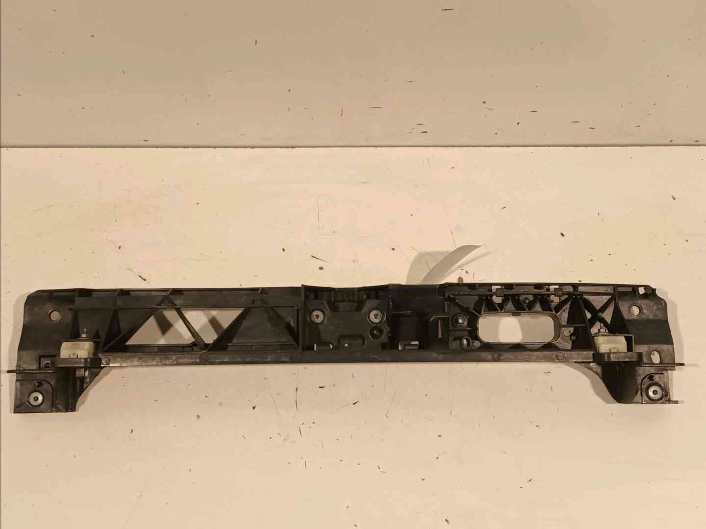 Traverse superieur armature avant — CITROEN — C5 AIRCR. — PHASE 1 — OE 9824055880 — occasion garantie 2 ans