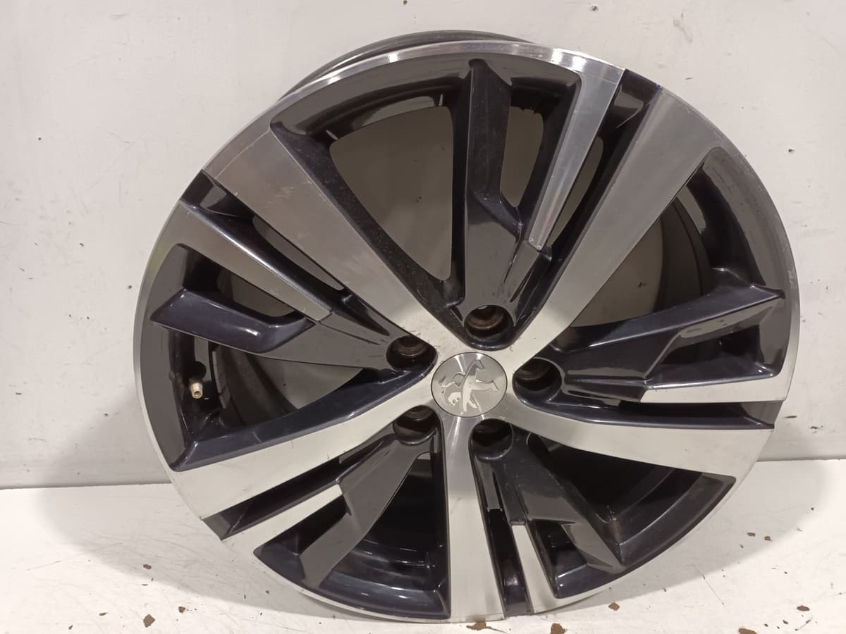Jante aluminium — PEUGEOT — 5008 — PHASE 1 — OE 98096873ZR — occasion garantie 2 ans