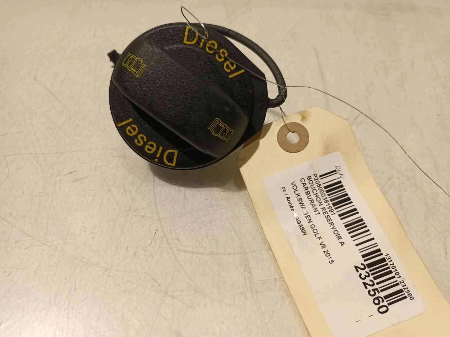 Bouchon reservoir a carburant — VOLKSWAGEN — GOLF VII — PHASE 1 — OE 7N0201550G — occasion garantie 2 ans