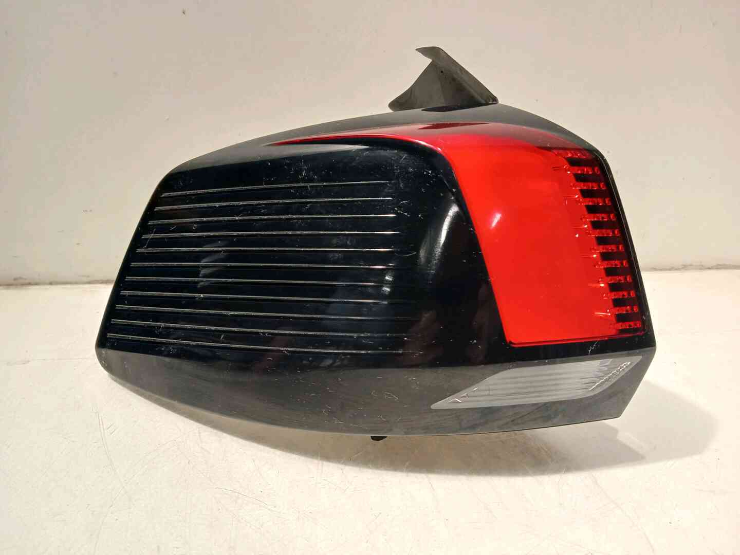 Feu arriere gauche — PEUGEOT — 5008 II — PHASE 1 — OE 9811028080 — occasion garantie 2 ans