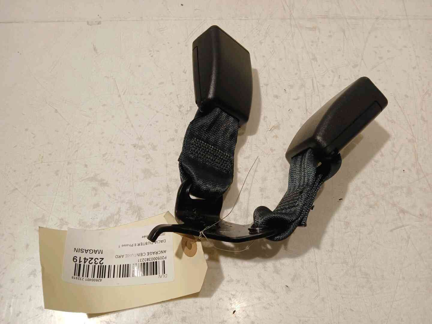 Ancrage ceinture arriere droit — DACIA — DUSTER II — PHASE 1 — OE 888424048R — occasion garantie 2 ans