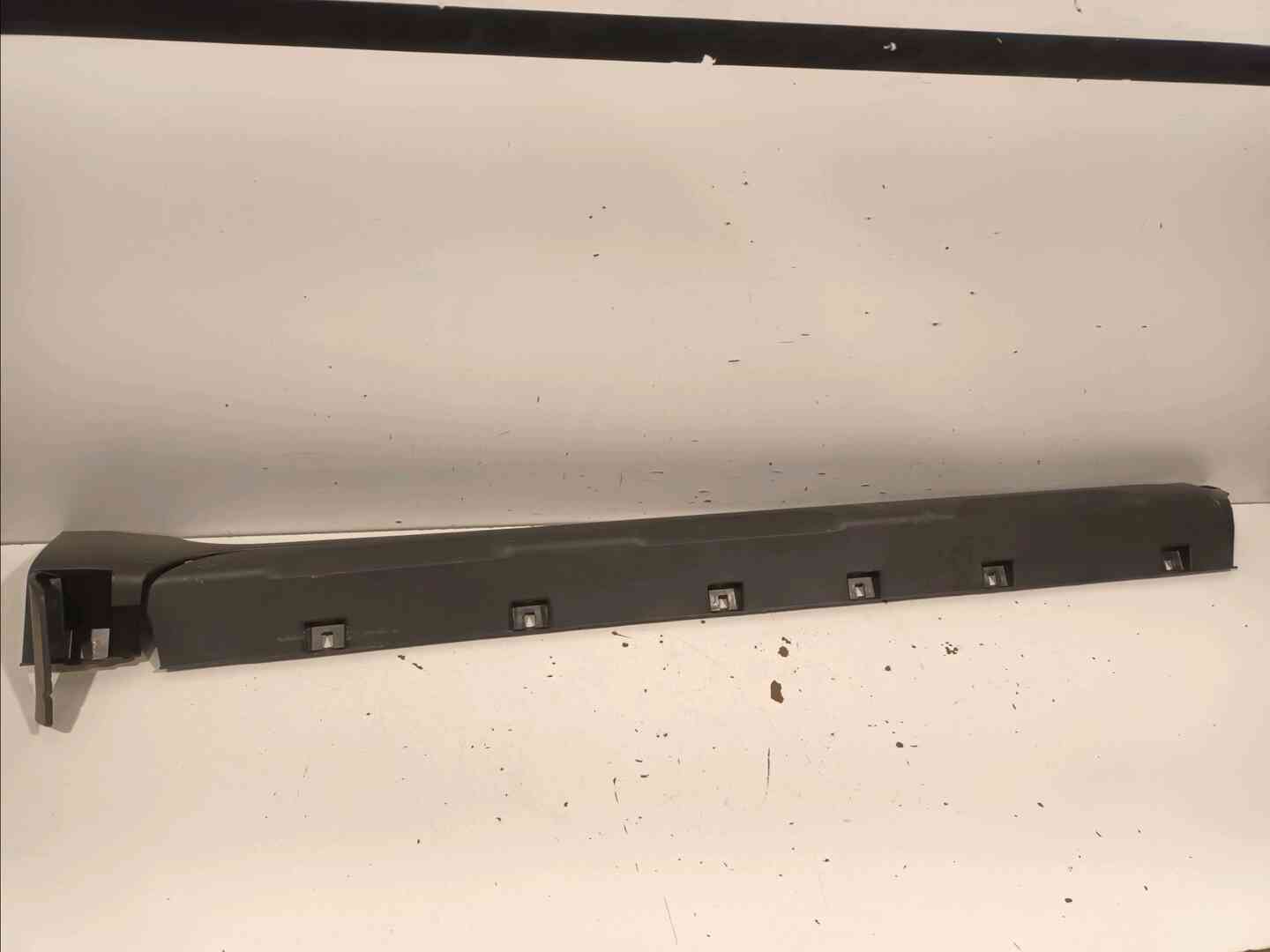 Bas de caisse droit — DACIA — DUSTER — PHASE 1 — OE 764605026R — occasion garantie 2 ans
