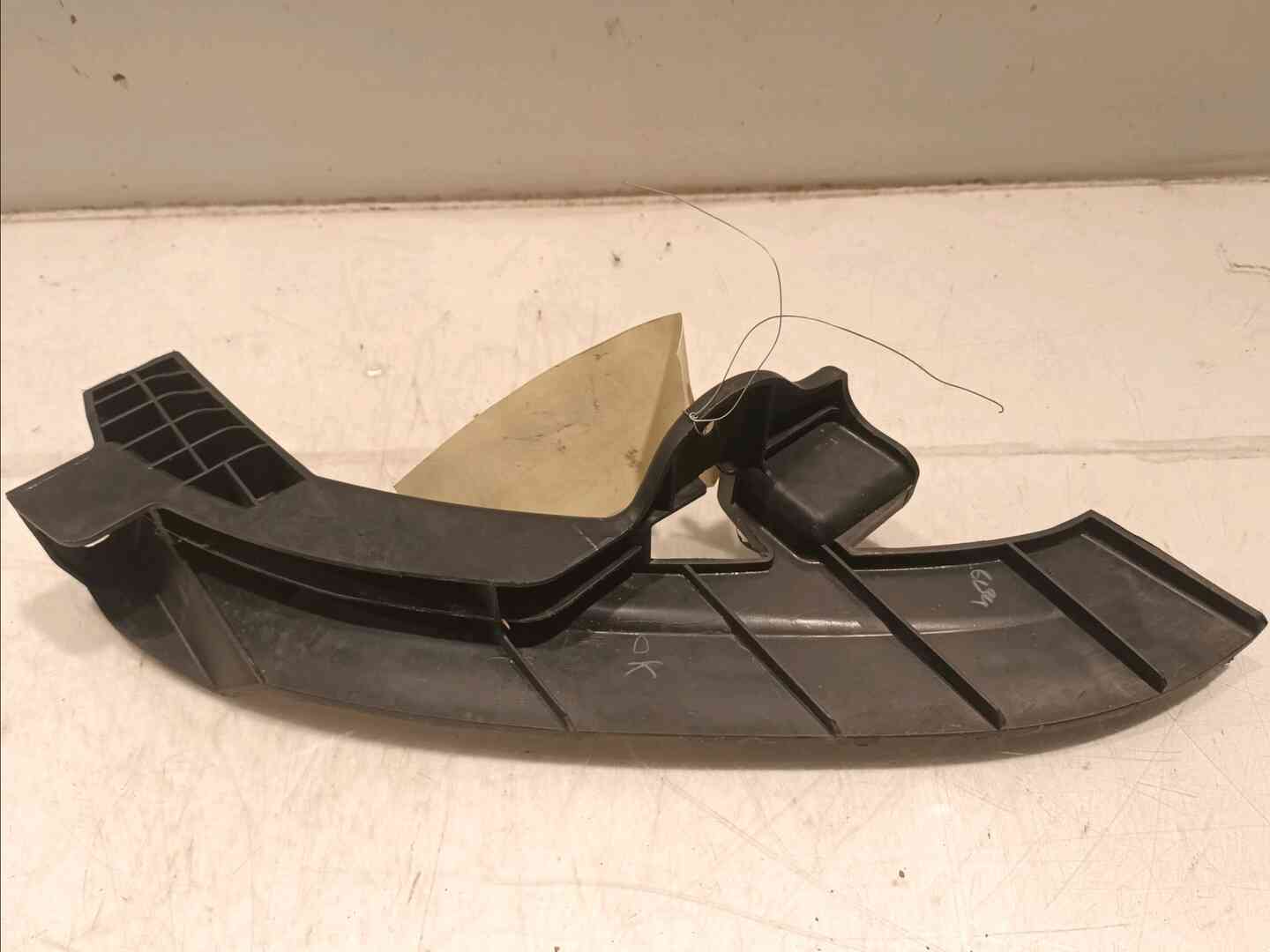 Support gauche pare-choc avant — HYUNDAI — I20 — PHASE 1 — OE 865551J000 — occasion garantie 2 ans