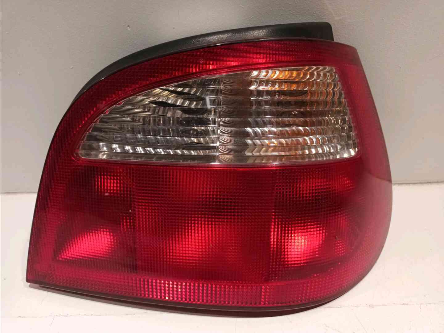 Feu arriere droit — RENAULT — MEGANE I — PHASE 2 — OE 7700428321 — occasion garantie 2 ans