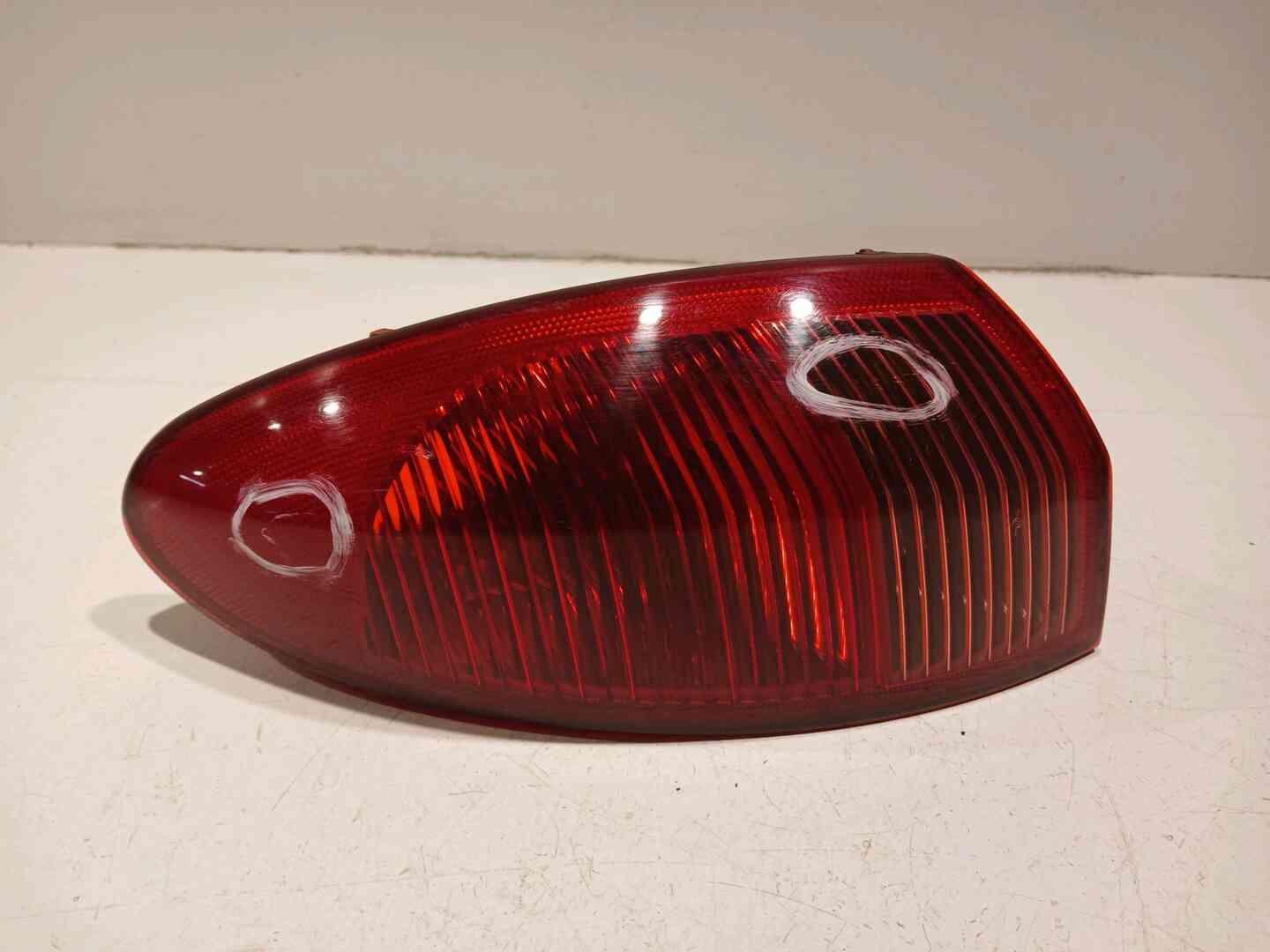 Feu arriere gauche — ALFA ROMEO — 147 — PHASE 2 — OE 46556349 — occasion garantie 2 ans
