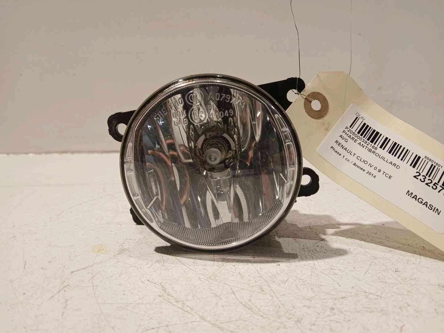 Phare anti-brouillard gauche — RENAULT — CLIO IV — PHASE 1 — OE 261500097R — occasion garantie 2 ans