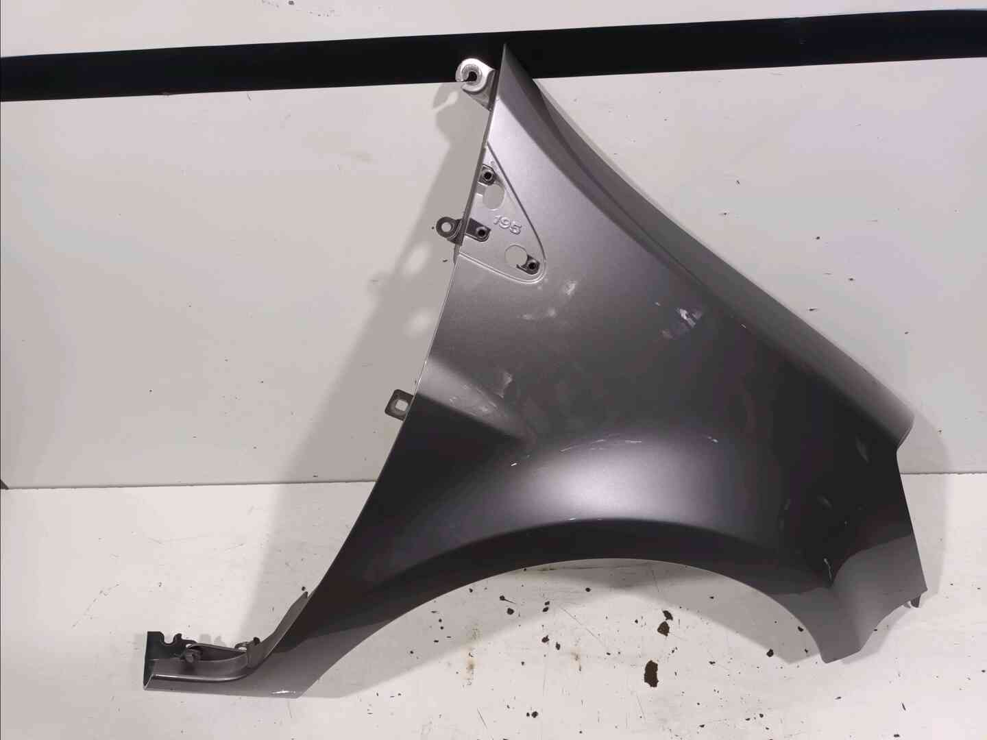 Aile avant droite — RENAULT — CLIO — PHASE 2 — OE 7701476105 — occasion garantie 2 ans