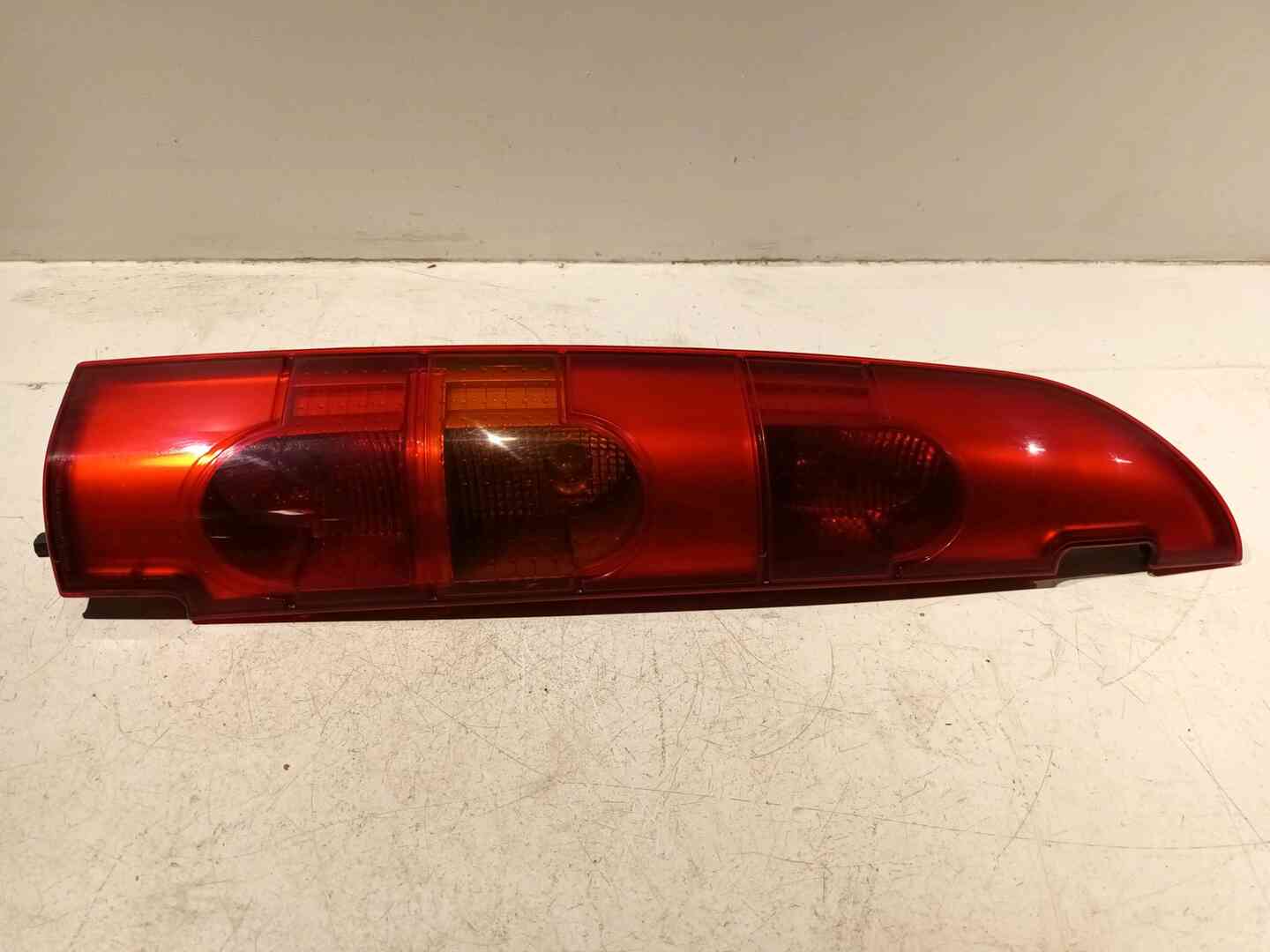 Feu arriere gauche — RENAULT — KANGOO I — PHASE 2 — OE 8200150623 — occasion garantie 2 ans