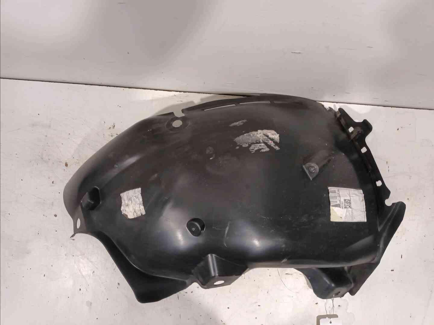 Pare-boue aile avant gauche — RENAULT — CLIO — PHASE 1 BREAK — OE 638438441R — occasion garantie 2 ans