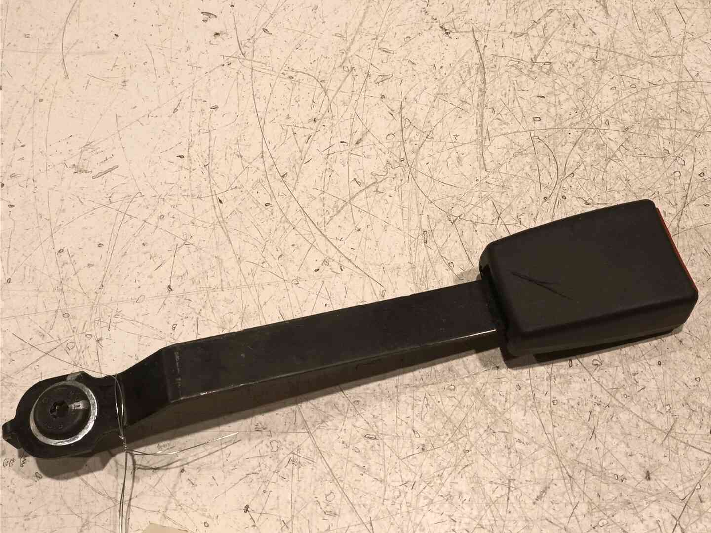 Ancrage ceinture avant droit — RENAULT — CLIO — PHASE 2 — OE 8200750786 — occasion garantie 2 ans