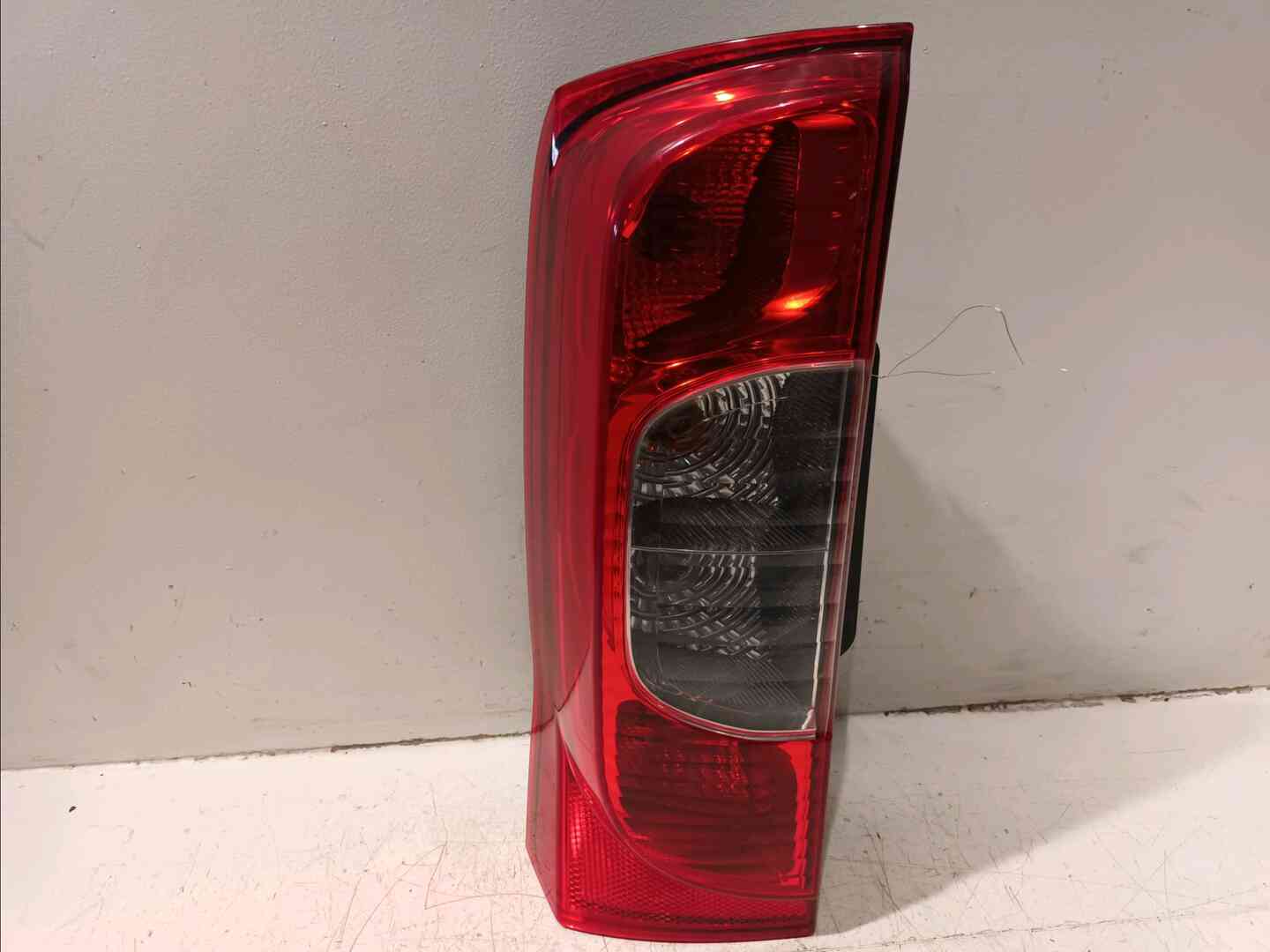 Feu arriere gauche — PEUGEOT — BIPPER — OE 1624216880 — occasion garantie 2 ans