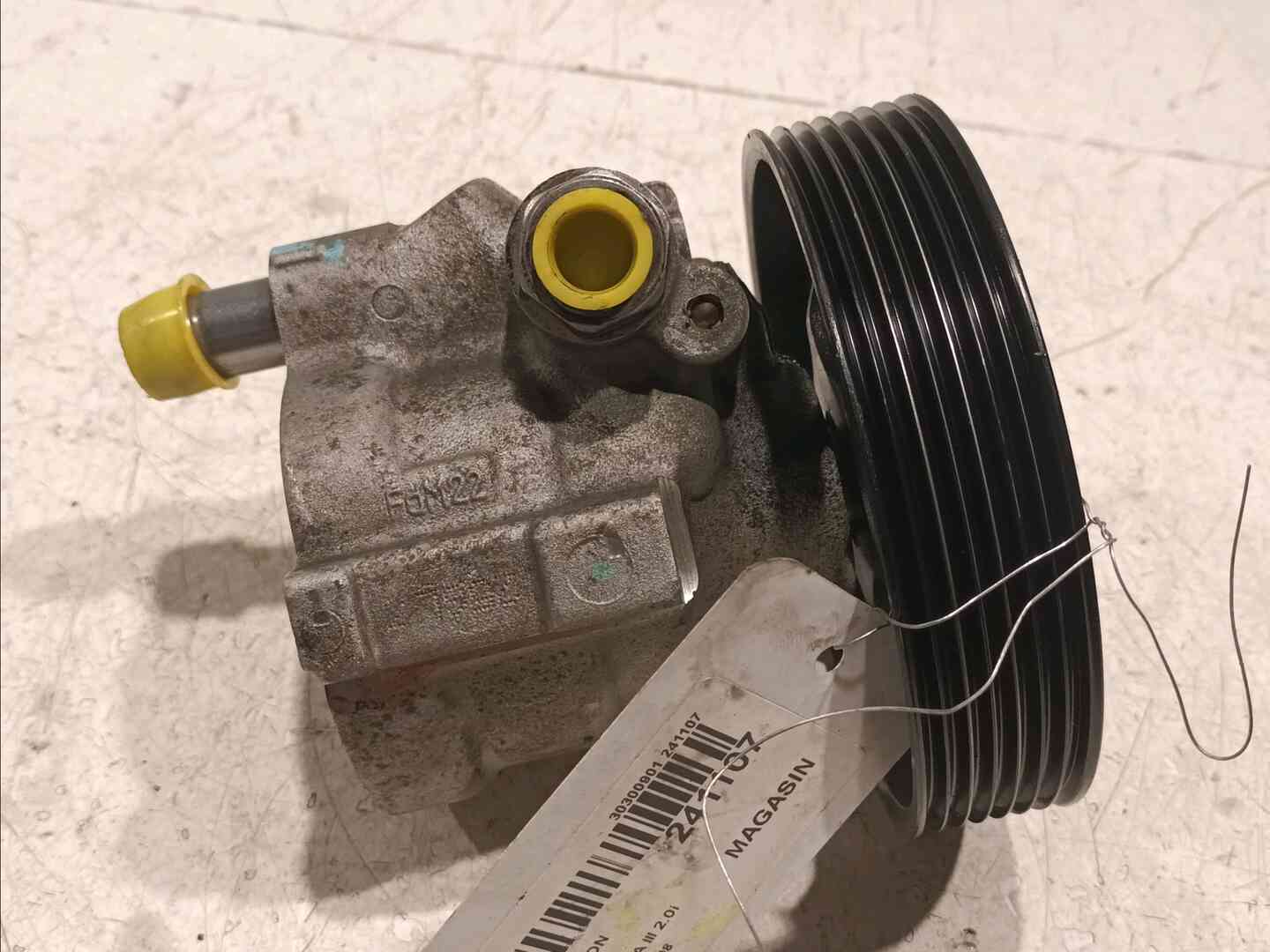 Pompe direction assistee — RENAULT — LAGUNA III — PHASE 1 — OE 8200374085 — occasion garantie 2 ans