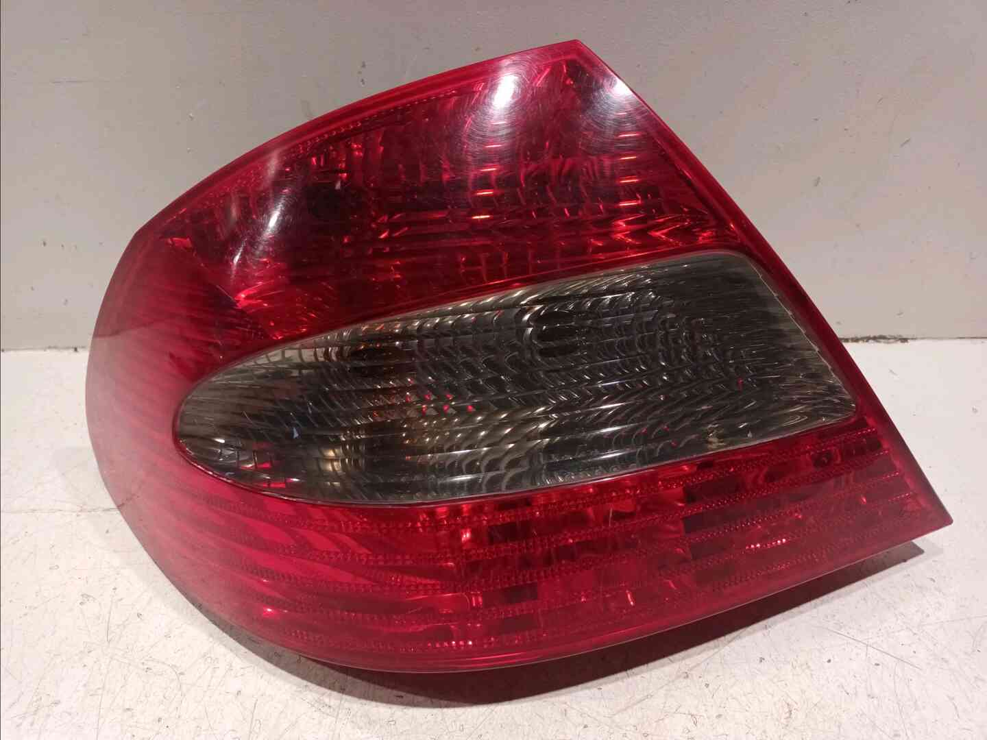 Feu arriere gauche — MERCEDES — CLK — OE 2098201564 — occasion garantie 2 ans