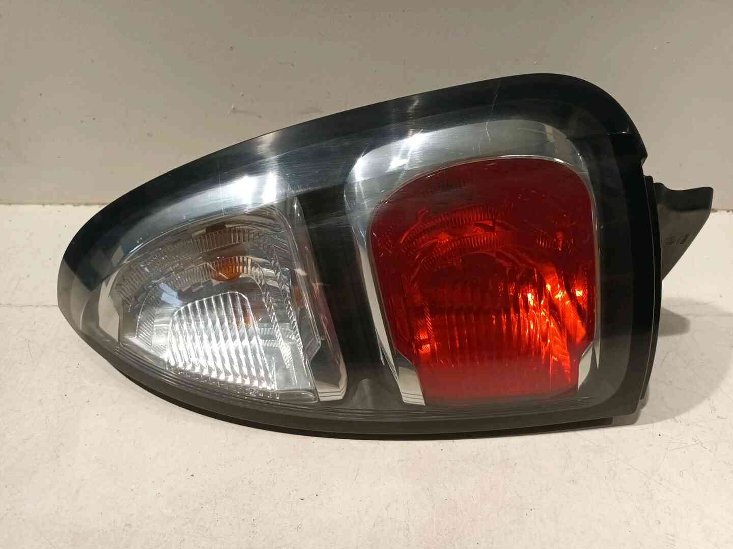 Feu arriere droit — CITROEN — C3 PICASSO — PHASE 1 — OE 6351GL — occasion garantie 2 ans