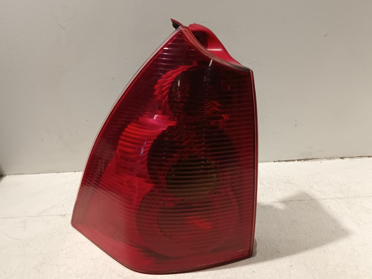 Feu arriere gauche — PEUGEOT — 307 — PHASE 1 SW — OE 6350Q6 — occasion garantie 2 ans