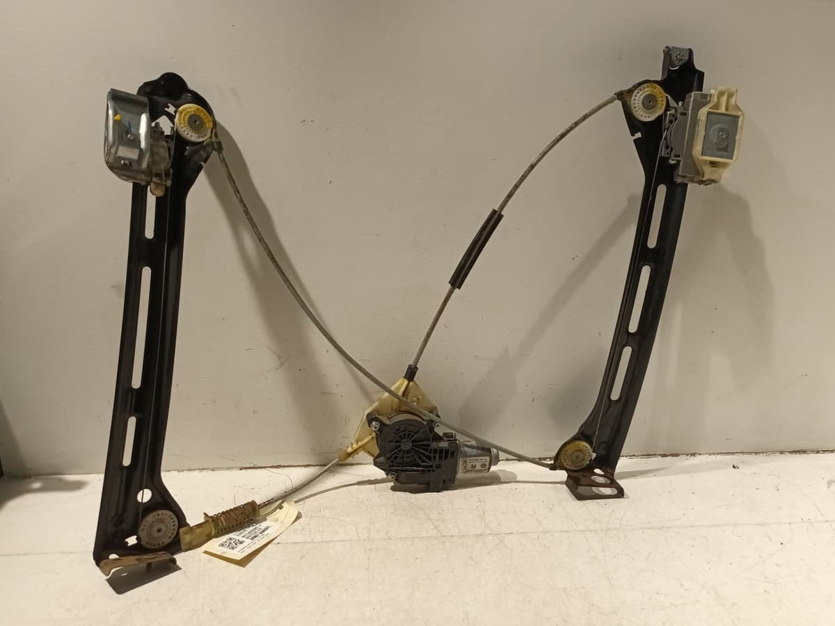 Mecanisme + moteur de leve-glace avant gauche — VOLKSWAGEN — BEETLE — PHASE 1 — OE 5C5837461G — occasion garantie 2 ans