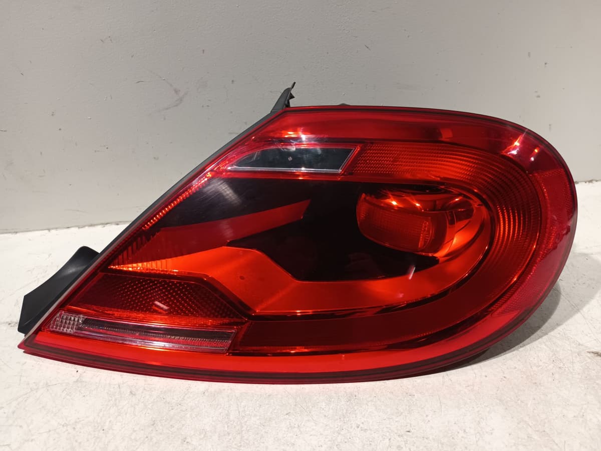Feu arriere droit — VOLKSWAGEN — BEETLE — PHASE 1 — OE 5C3945096H — occasion garantie 2 ans