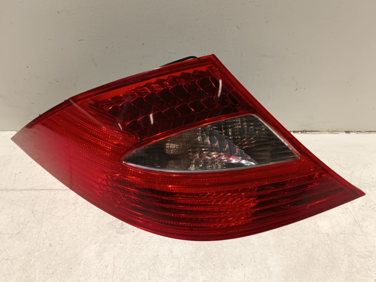 Feu arriere gauche — MERCEDES — CLS — PHASE 1 — OE 2198200164 — occasion garantie 2 ans