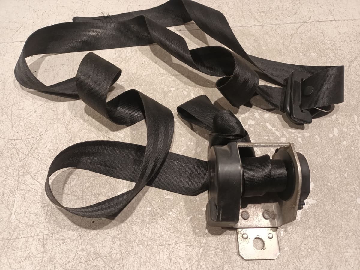 Ceinture avant gauche — PEUGEOT — 205 — PHASE 1 — OE 8971AT — occasion garantie 2 ans